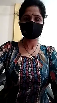 Snapshot of priyancyfun chatting on February 5, 6:13 am priyancyfun online show from February 5, 6:13 am