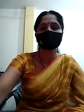 Snapshot of priyancyfun chatting on February 7, 1:36 am priyancyfun online show from February 7, 1:36 am