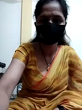 Snapshot of priyancyfun chatting on February 21, 12:05 am priyancyfun online show from February 21, 12:05 am