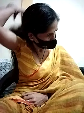 Snapshot of priyancyfun chatting on February 22, 12:16 am priyancyfun online show from February 22, 12:16 am