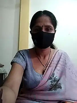 Snapshot of priyancyfun chatting on February 24, 5:43 am priyancyfun online show from February 24, 5:43 am