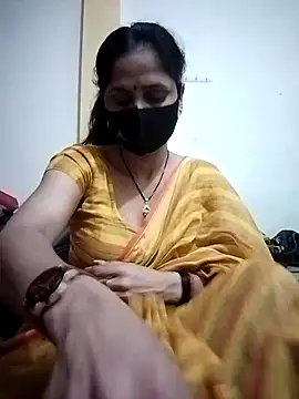 Snapshot of priyancyfun chatting on March 13, 3:00 am priyancyfun online show from March 13, 3:00 am