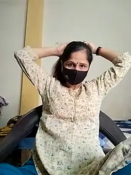 Snapshot of priyancyfun chatting on March 17, 6:18 am priyancyfun online show from March 17, 6:18 am