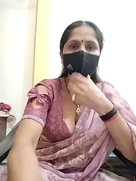 Snapshot of priyancyfun chatting on March 18, 4:48 pm priyancyfun online show from March 18, 4:48 pm