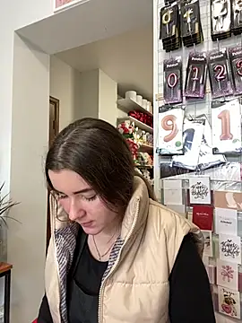 mewKate online show from March 20, 2:11 pm