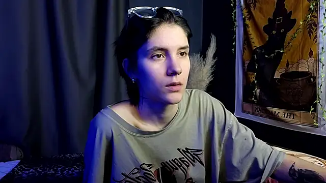 Snapshot of Hyeon_Jin chatting on February 3, 12:47 am Hyeon Jin online show from February 3, 12:47 am