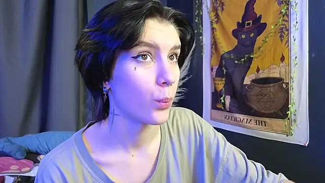 Snapshot of Hyeon_Jin chatting on February 7, 9:37 am Hyeon Jin online show from February 7, 9:37 am