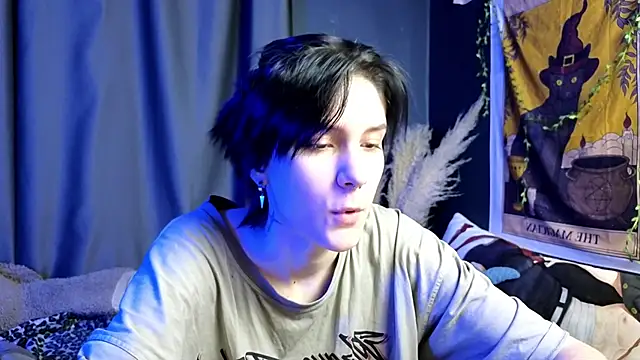 Snapshot of Hyeon_Jin chatting on February 9, 8:45 pm Hyeon Jin online show from February 9, 8:45 pm