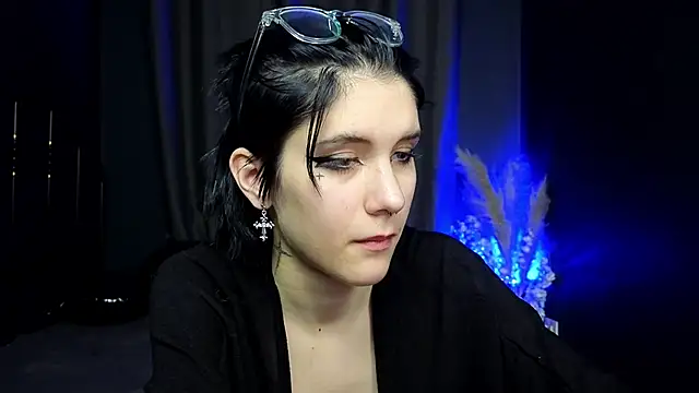 Snapshot of Hyeon_Jin chatting on March 4, 8:27 pm Hyeon Jin online show from March 4, 8:27 pm