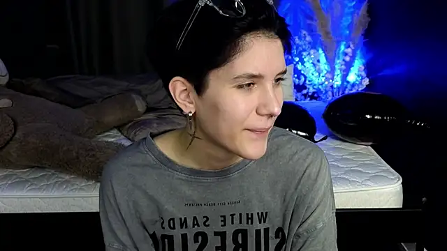 Snapshot of Hyeon_Jin chatting on March 11, 7:47 pm Hyeon Jin online show from March 11, 7:47 pm