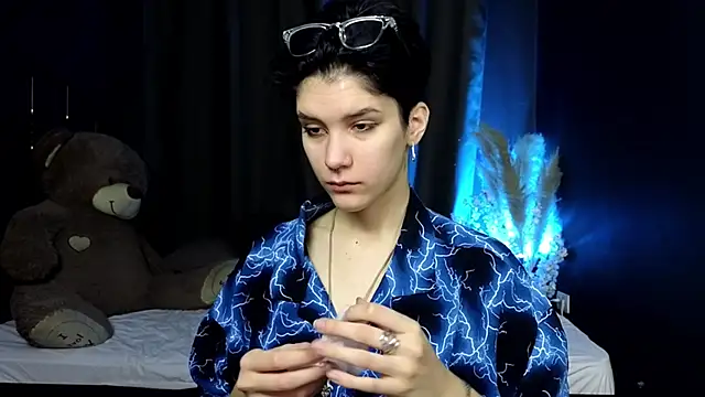 Snapshot of Hyeon_Jin chatting on March 13, 11:08 am Hyeon Jin online show from March 13, 11:08 am