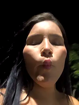 Snapshot of the_queen_of_street chatting on February 18, 3:46 am the queen of street online show from February 18, 3:46 am