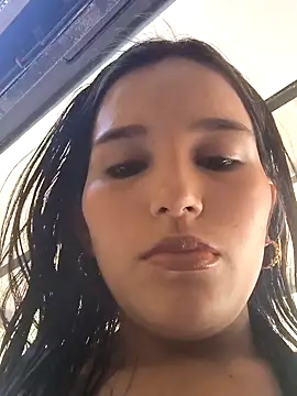 Snapshot of the_queen_of_street chatting on February 21, 6:09 pm the queen of street online show from February 21, 6:09 pm