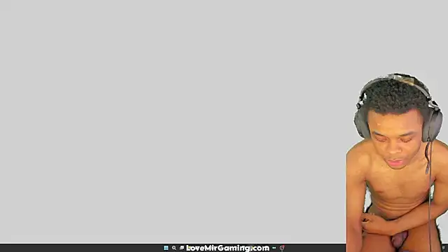Snapshot of lovemirgaming chatting on March 27, 10:09 pm lovemirgaming online show from March 27, 10:09 pm