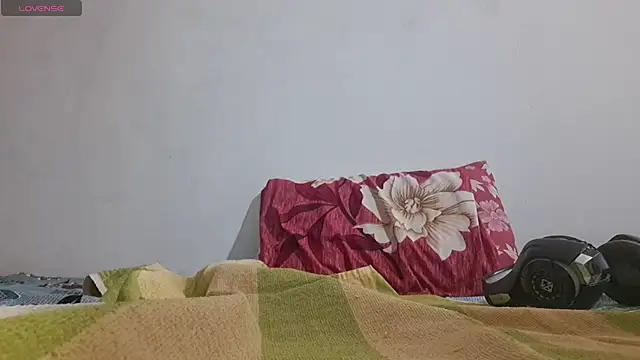 chandni89 online show from April 2, 4:37 pm