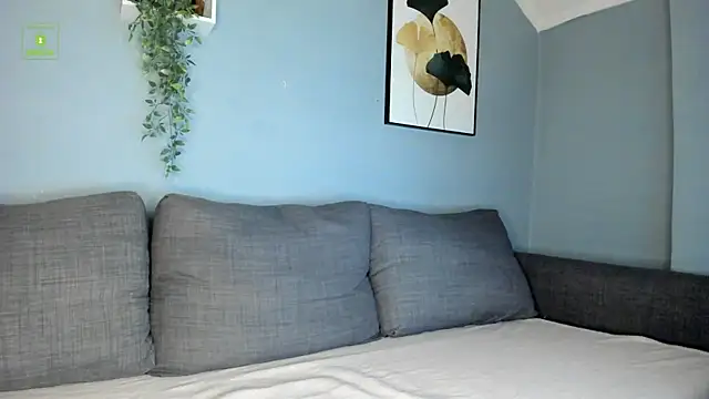 Stephany Richardz online show from March 7, 6:21 am