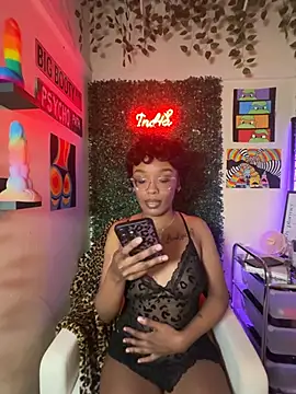 Snapshot of idaaloveexx chatting on May 1, 1:05 pm idaaloveexx online show from May 1, 1:05 pm
