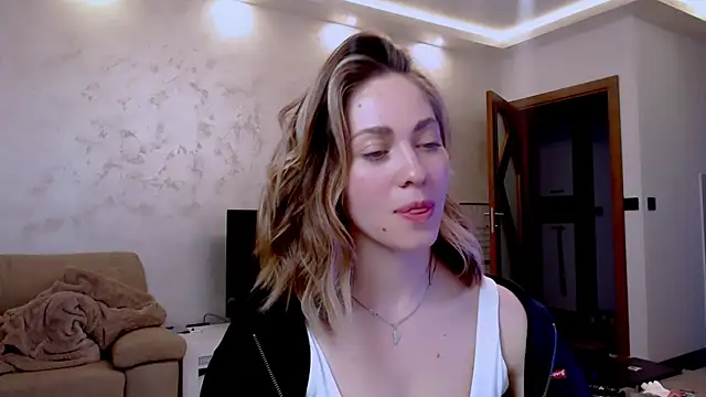 Snapshot of Eroticgiftxxx chatting on March 6, 5:22 pm Eroticgiftxxx online show from March 6, 5:22 pm