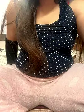 Red-Magic-25 online show from January 17, 8:19 am