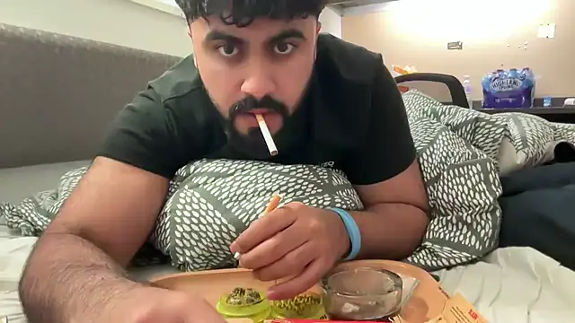 Snapshot of headie_ chatting on January 6, 2:58 pm headie online show from January 6, 2:58 pm