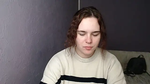 Snapshot of mini_girly chatting on February 26, 10:47 am mini girly online show from February 26, 10:47 am