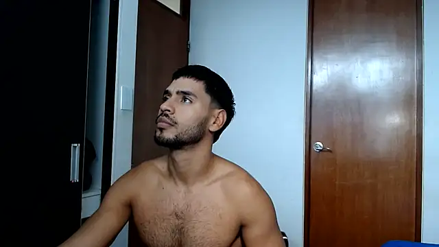 Snapshot of HOTLATINO2025 chatting on May 26, 4:47 pm HOTLATINO2025 online show from May 26, 4:47 pm