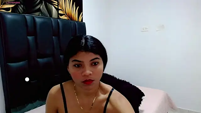 Snapshot of mia_grey01 chatting on January 9, 11:47 am mia grey01 online show from January 9, 11:47 am