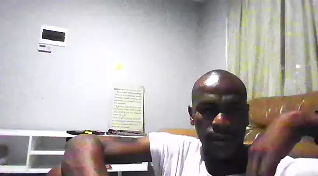 Snapshot of 1NakedTruth chatting on February 4, 8:59 pm 1NakedTruth online show from February 4, 8:59 pm