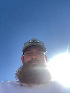 Snapshot of 32XRedBeard chatting on January 31, 6:57 pm 32XRedBeard online show from January 31, 6:57 pm