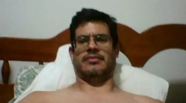 Snapshot of AgneloFly chatting on February 19, 11:57 pm AgneloFly online show from February 19, 11:57 pm