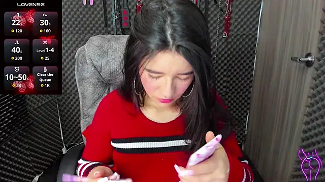 lilihot  online show from October 31, 3:35 pm