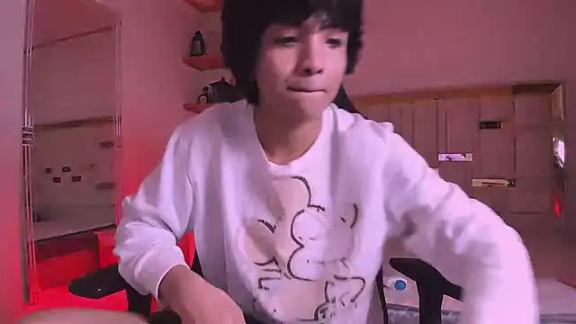 AllanYong18 online show from March 2, 8:59 am