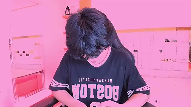 AllanYong18 online show from March 7, 6:02 am