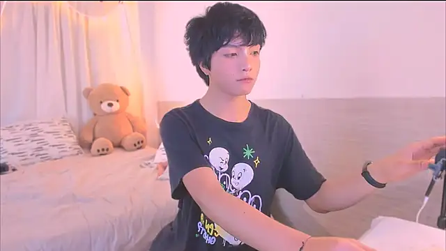 AllanYong18 online show from November 4, 4:22 am