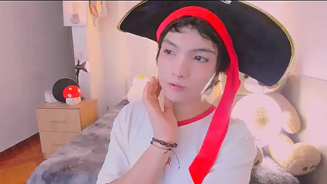 AllanYong18 online show from April 3, 5:16 am