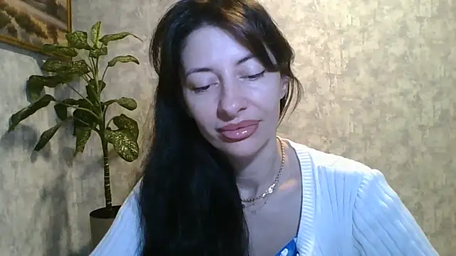 Snapshot of LissaBlossom chatting on June 10, 3:29 am LissaBlossom online show from June 10, 3:29 am