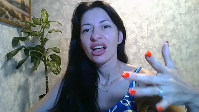 Snapshot of LissaBlossom chatting on June 17, 4:26 am LissaBlossom online show from June 17, 4:26 am
