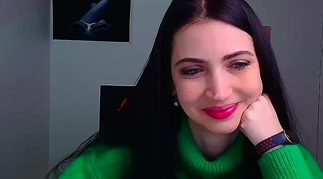 Snapshot of Amalia_amor chatting on February 3, 6:13 am Amalia amor online show from February 3, 6:13 am