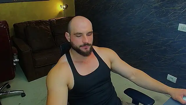 AdamJamesonn online show from June 29, 5:14 am