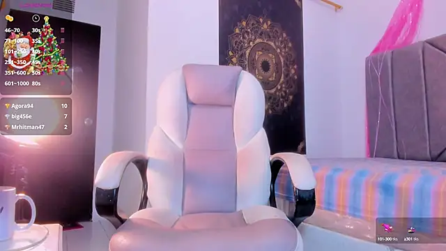 giorgia jones online show from January 11, 6:01 pm