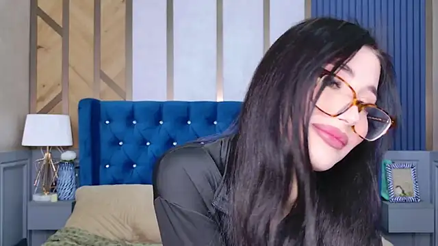 EmmaLawrens online show from February 26, 4:14 pm