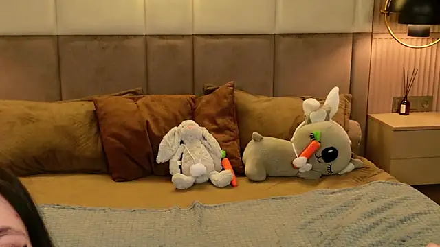 EmmaLawrens online show from April 10, 10:42 am