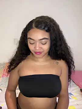 JasmineRose7 online show from March 3, 12:00 pm