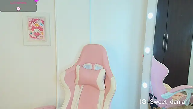 sweet dania  online show from March 9, 7:01 am