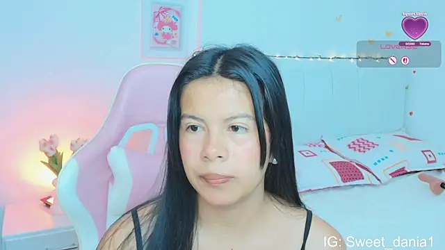 sweet dania  online show from September 13, 9:09 am