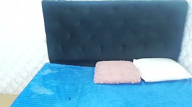 SalomeSnow online show from January 13, 12:41 am