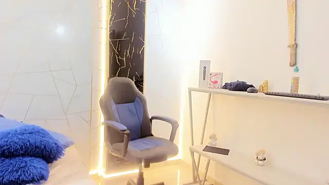 Snapshot of gabriela_cortez chatting on February 25, 2:43 am gabriela cortez online show from February 25, 2:43 am