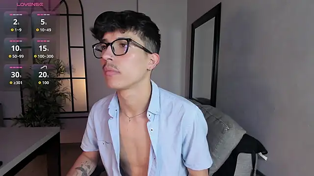 tim  fox online show from March 4, 11:38 am