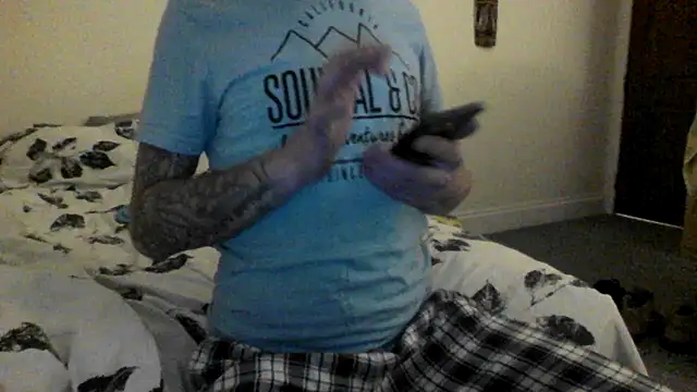 allnaked00 online show from February 16, 11:34 pm