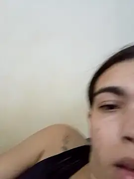 Snapshot of oliveira_k chatting on March 28, 11:59 pm oliveira k online show from March 28, 11:59 pm